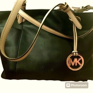 Michael Kors Black Leather Bag Tote Like New No Flaws